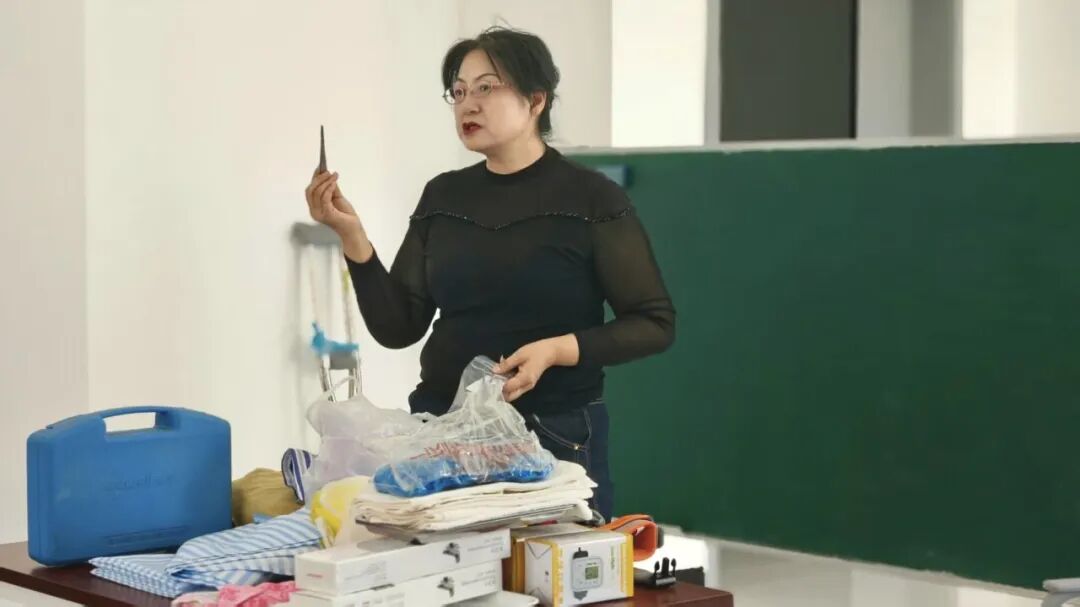 新时代新若羌丨养老护理强技能温情守护夕阳红(图2)